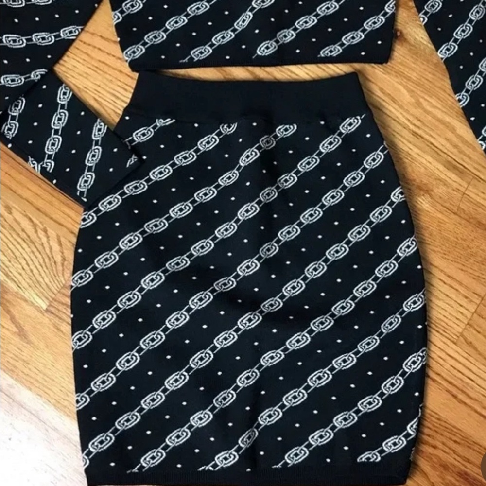 Express Chain Pattern Sweater Set - image 3